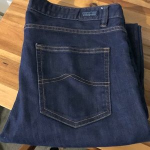 Patagonia straight jeans